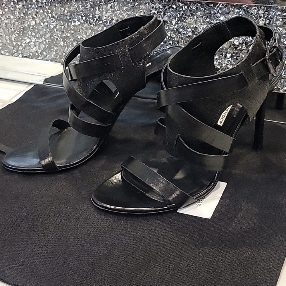 Vera Wang Lavender Label Black Lamigli Sandals